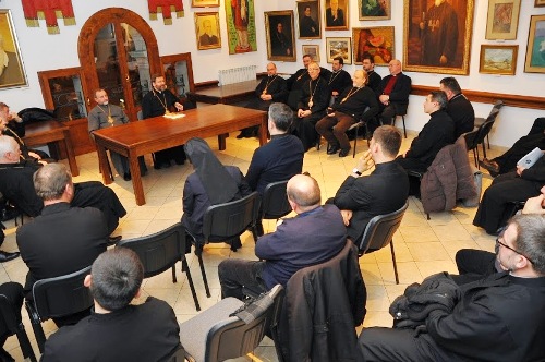 Глава та єпископи УГКЦ провели зустріч із душпастирями УГКЦ в Італії.(ФОТО) Глава та єпископи УГКЦ провели зустріч із душпастирями УГКЦ в Італії.(ФОТО)